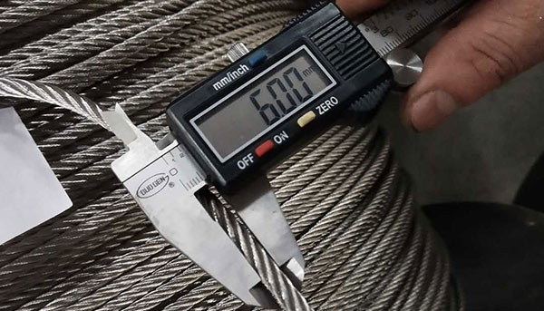 鋼卷吊帶平時(shí)如何維護(hù)？How to maintain the steel coil sling?